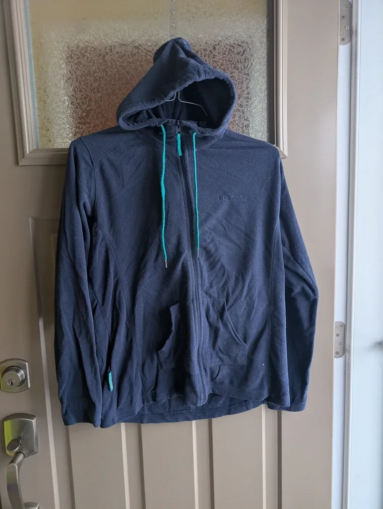 Womens sz lg sweaters $5 each