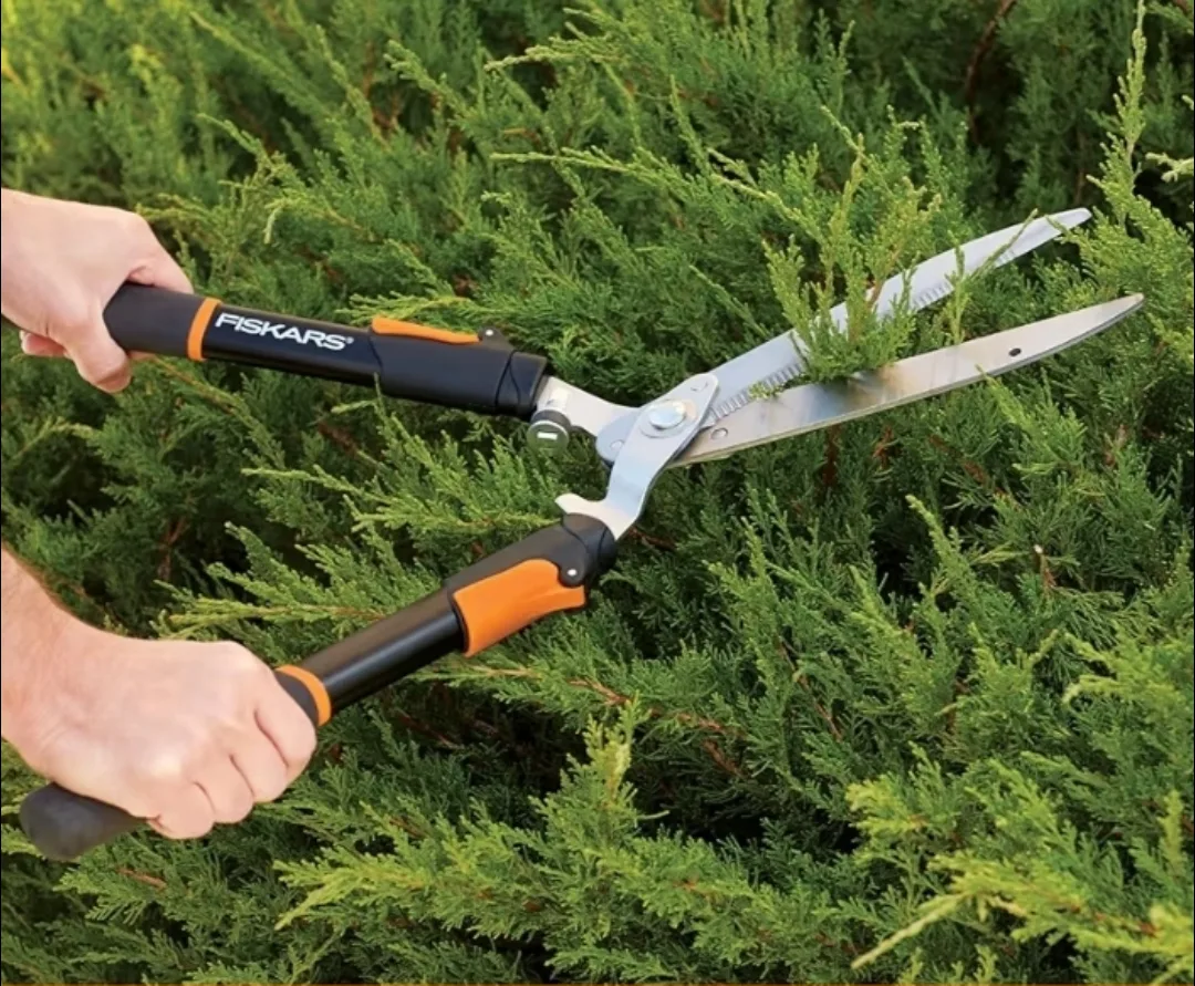 Fiskars Power-Lever Extendable Hedge Shears