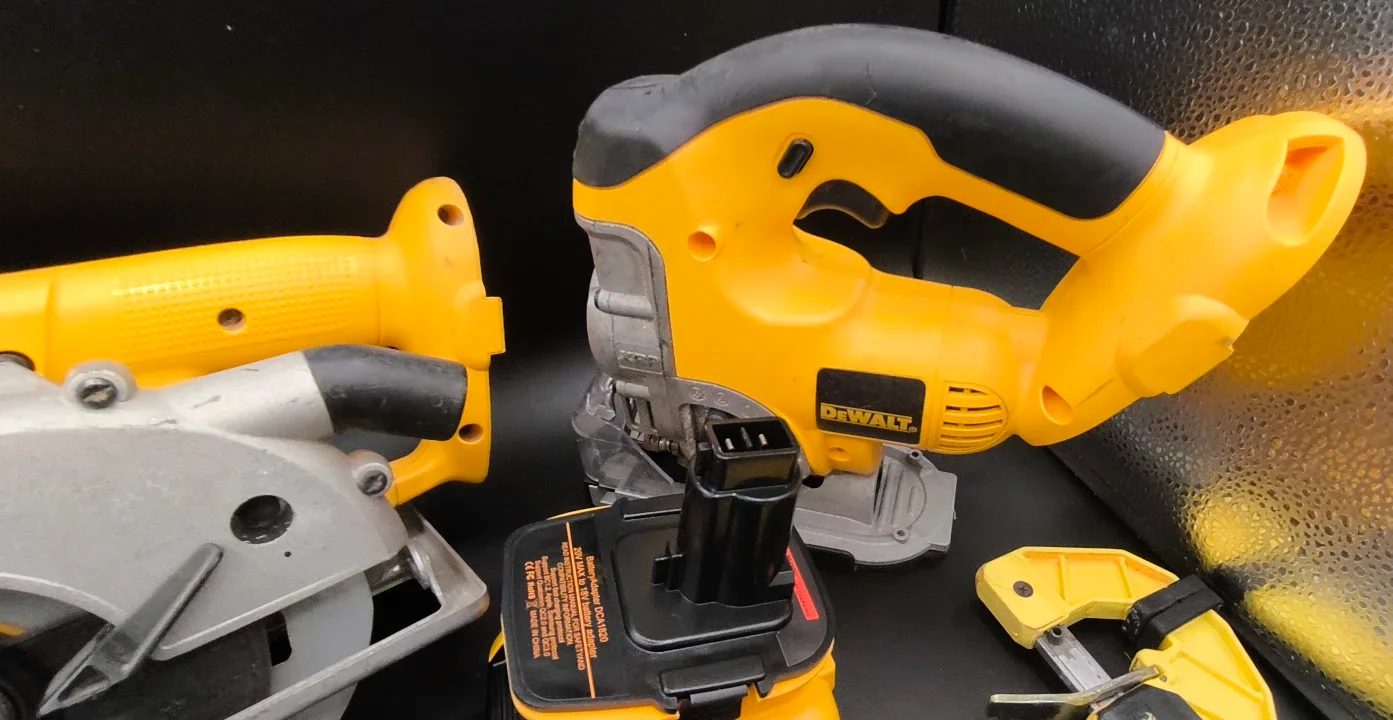 SafeSense Construction & Carpentry Master Kit – DeWalt Edition image indicator(4)