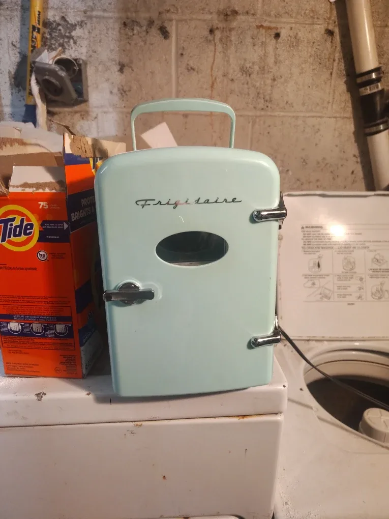 Frigidaire Retro Mini Fridge - Light Blue