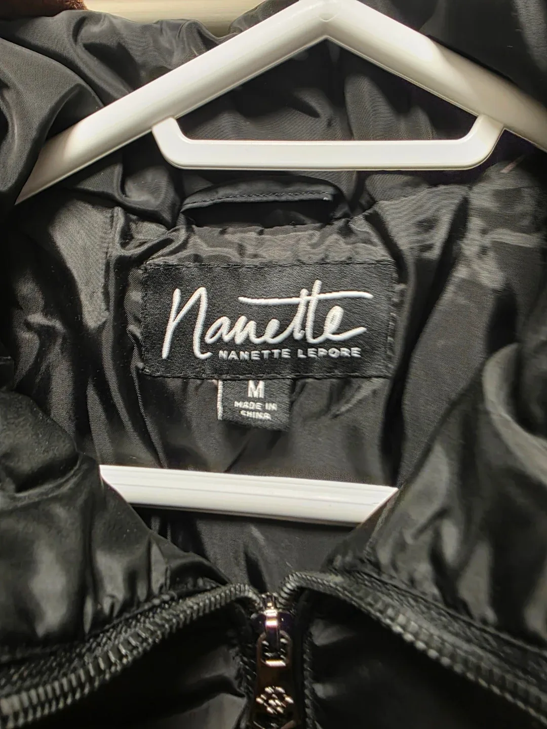 Ladies winter coat image indicator(2)