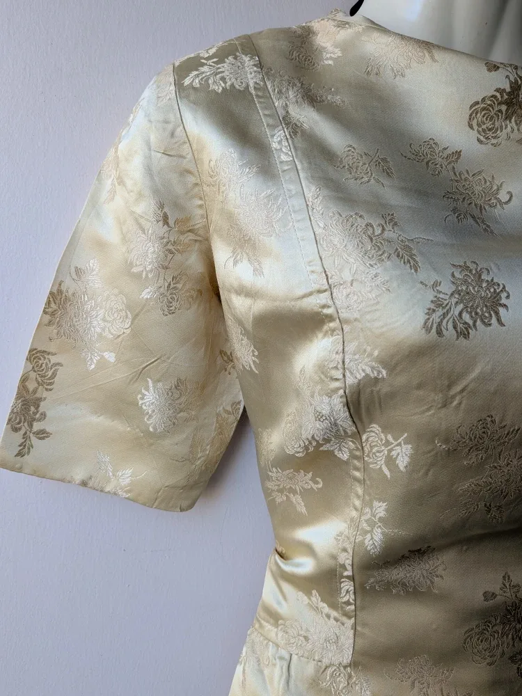 Hand made Vintage light gold Floral Dress sz Small/Medium image indicator(7)
