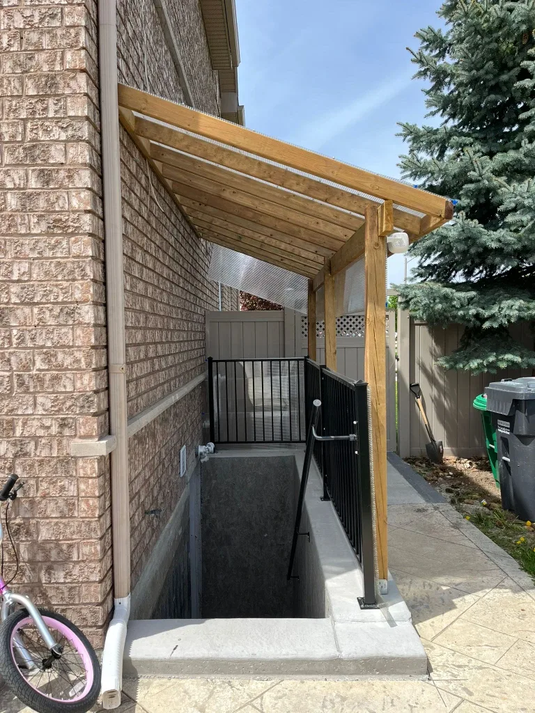 Legal Basement apartment in plumtree park school neighborhood image indicator(2)