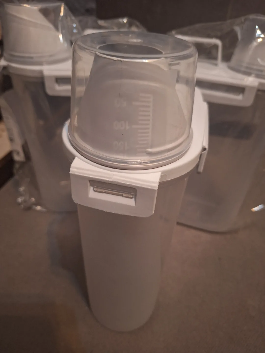 New 2.5L White Food Storage Container image indicator(2)