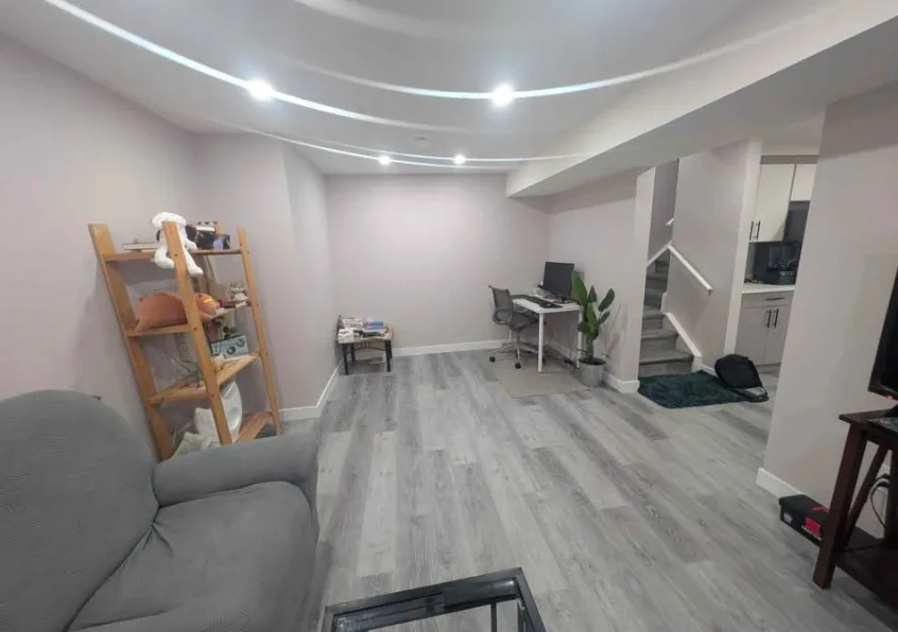 $1200 Furnished Suite Silverado image indicator(3)