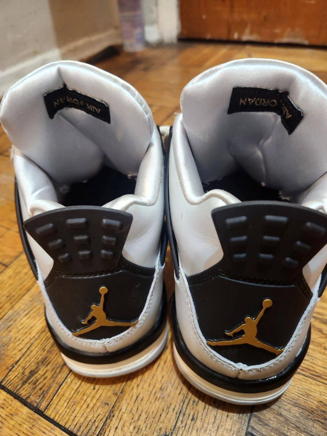 Air Jordan 4 Retro (GS) Size 7Y - photo 2
