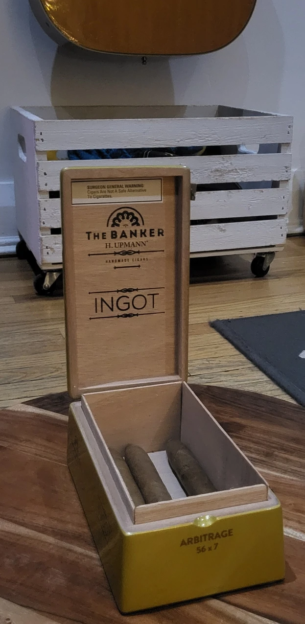 The Banker H. Upmann Ingot Cigar Box - photo 2