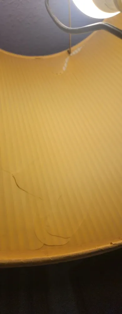 Vintage Table Lamp with Gold Base image indicator(2)