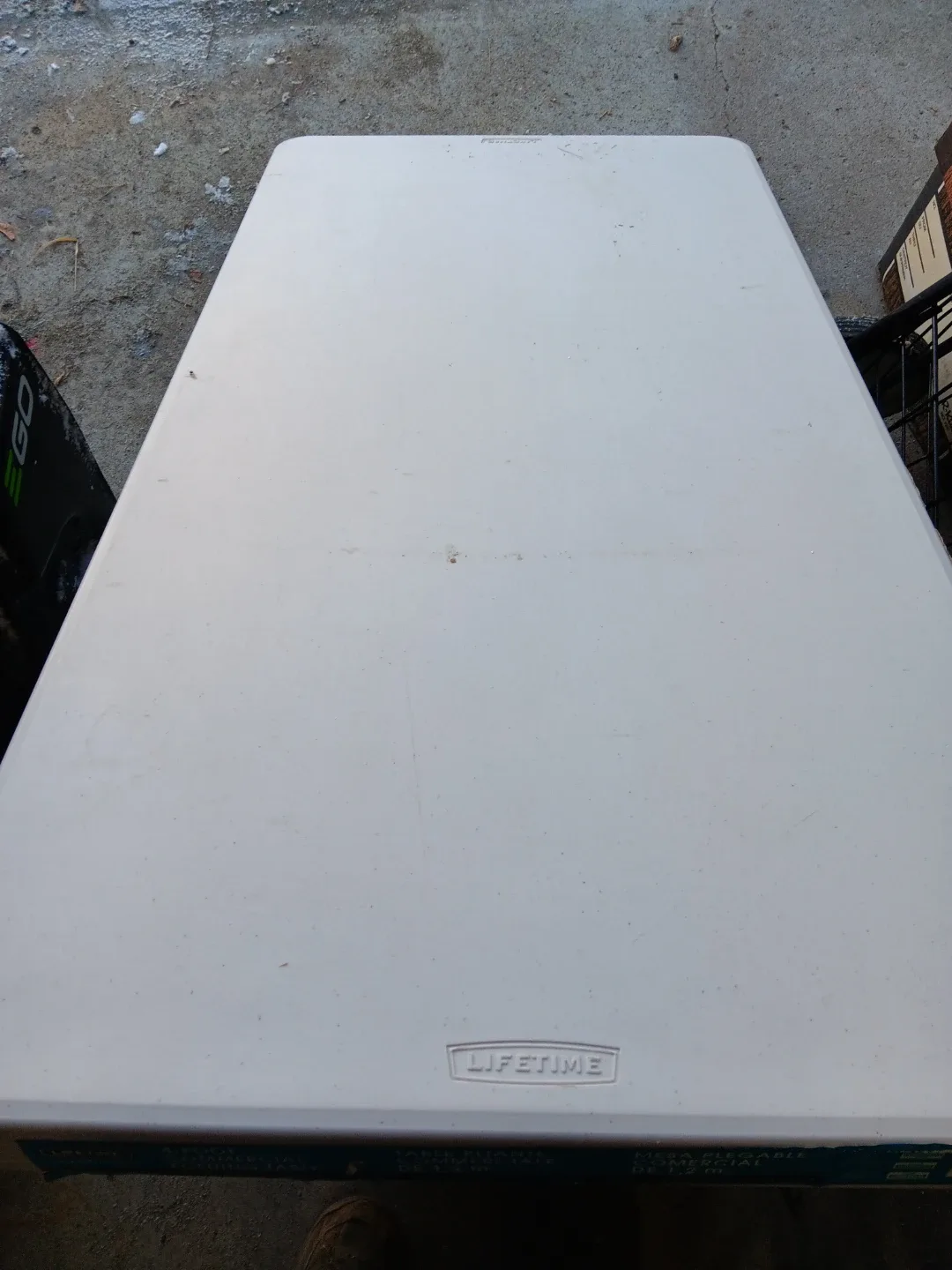 Lifetime 4-Foot Commercial Folding Table #cleanout image indicator(2)