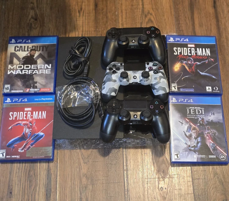 PlayStation 4 w/ Games - photo 4