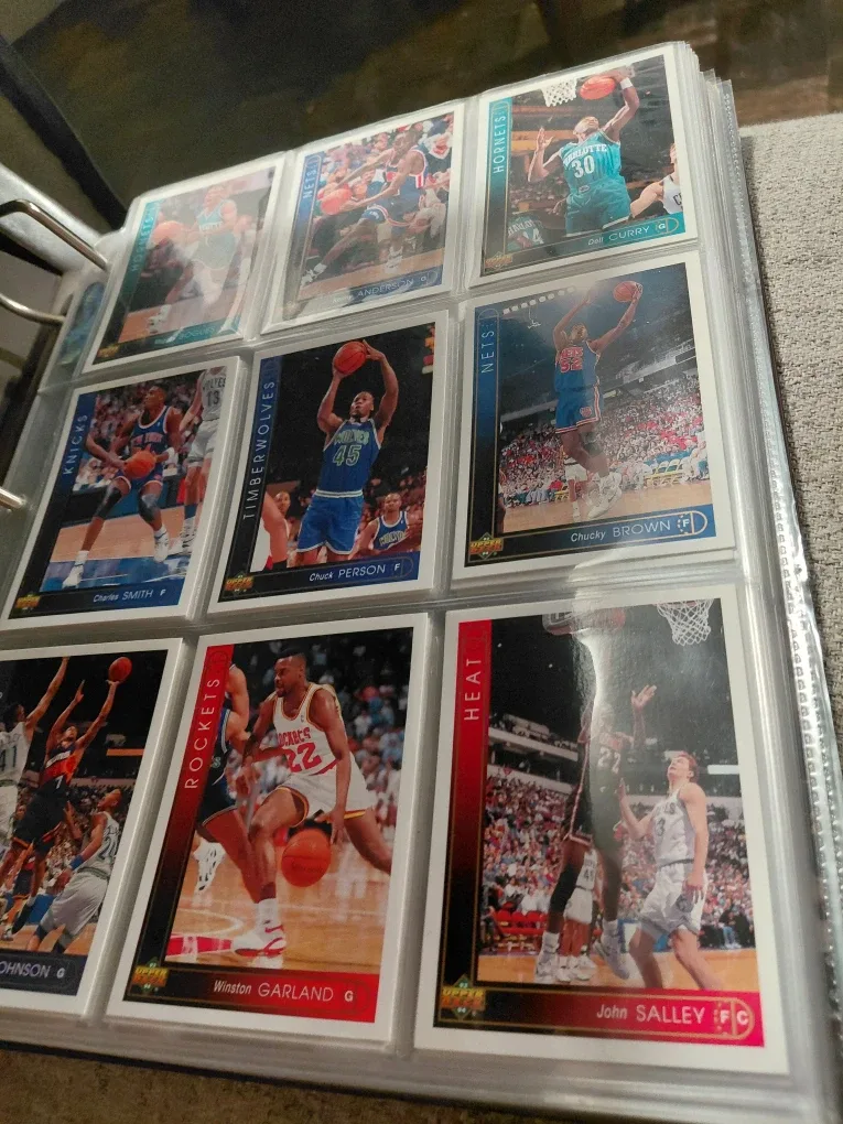 Vintage Upper Deck Basketball Cards in Binder #Cleanout image indicator(3)