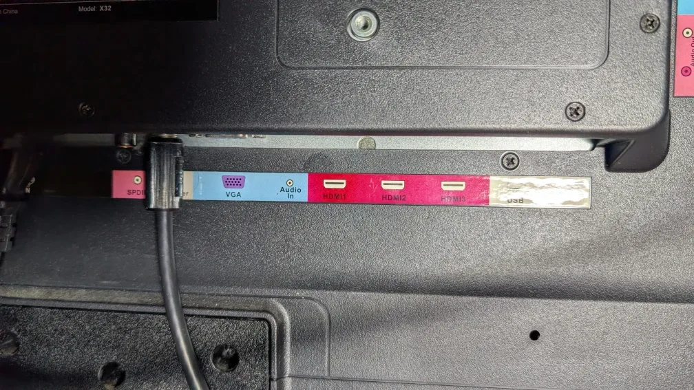 Sceptre 32" TV #Cleanout image indicator(4)