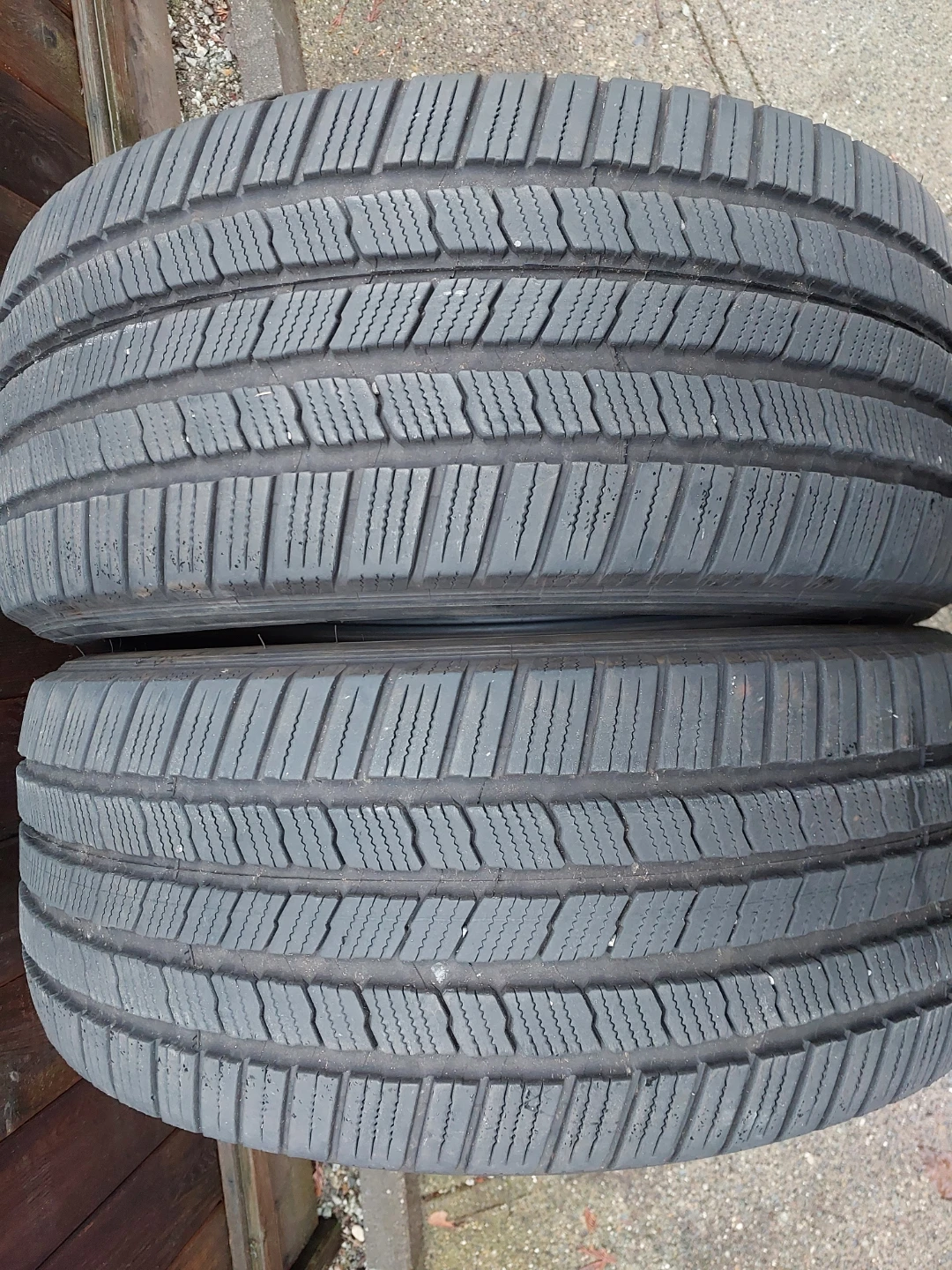 Michelin Defender - 285/45/22 - photo 4