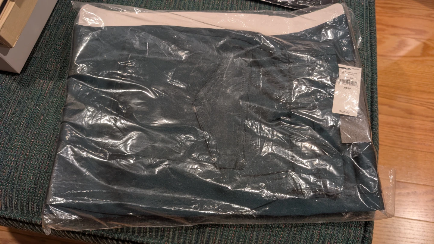 ( Size XS ) Banana Republic Satin Cargo Pants - [Forest Dweller] - photo 4