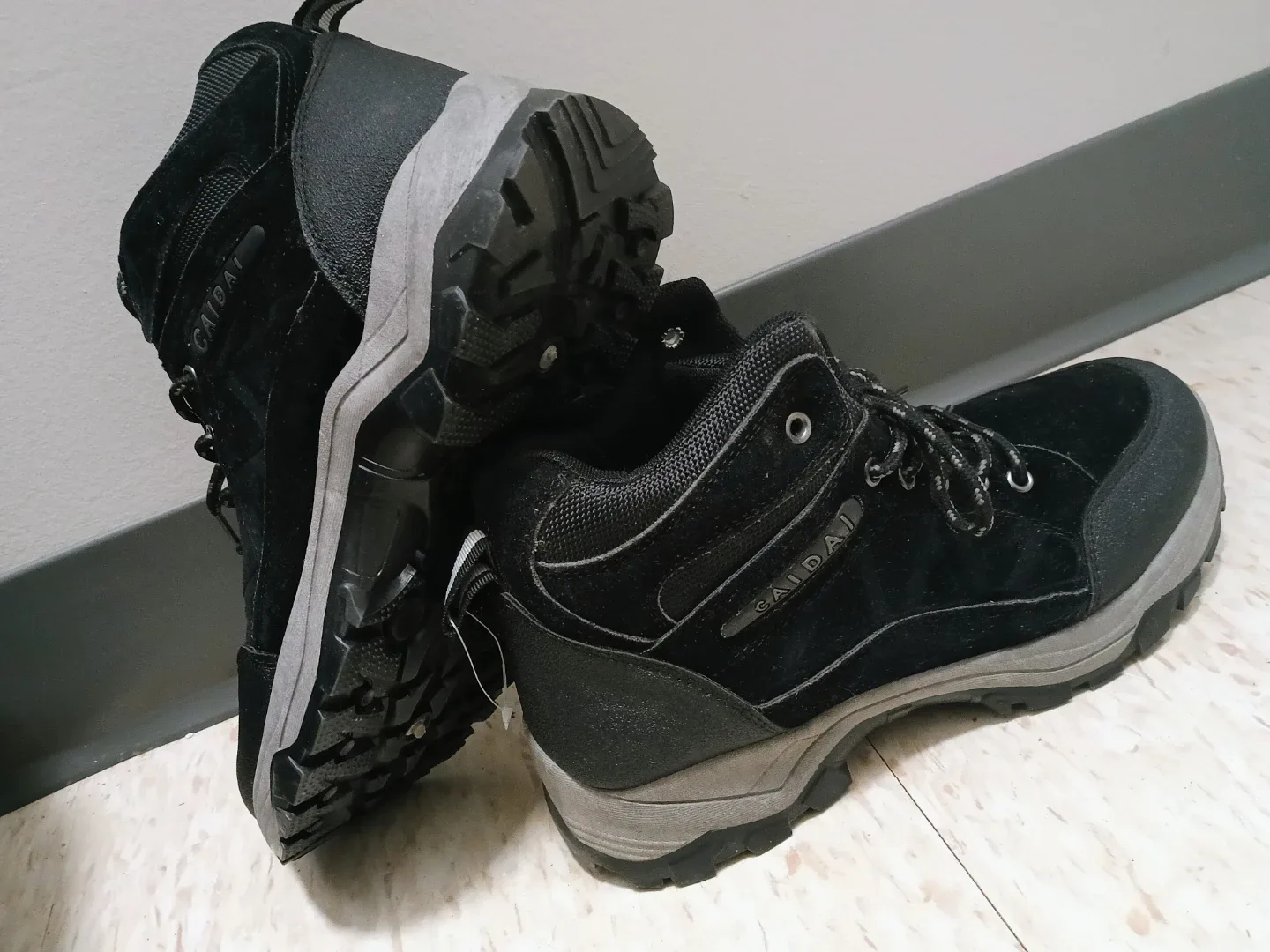 GAIDAI Black Hiking Boots