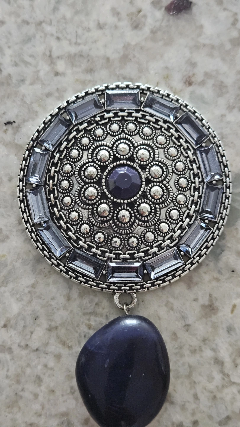 Brand new Silver Tone Medallion Pendant Necklace