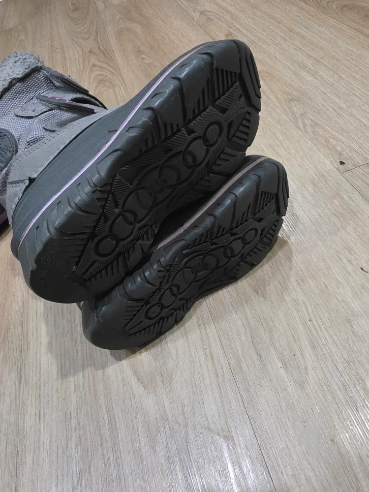 Kids' Winter Boots - Size 11 image indicator(3)