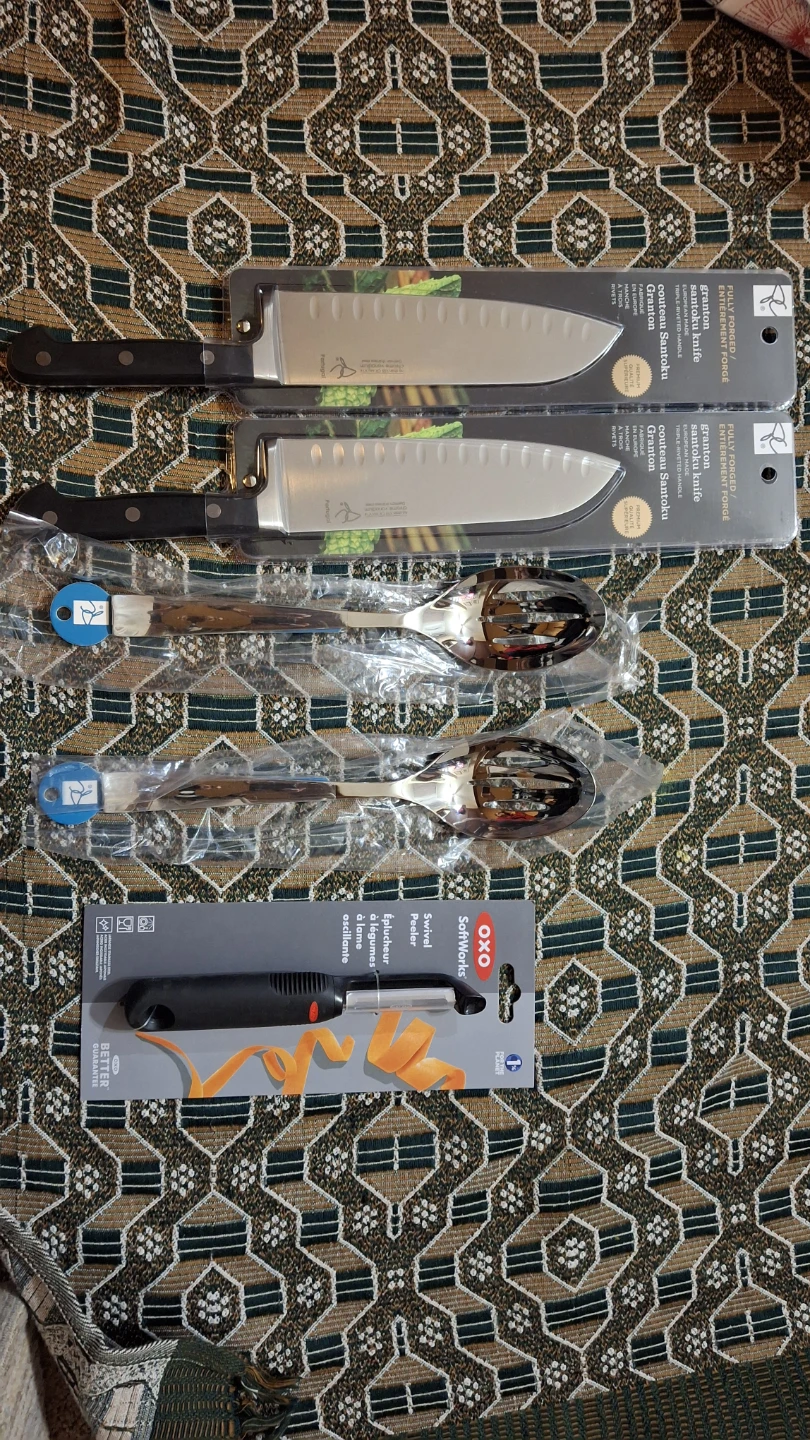 Santoku Knives & OXO Swivel Peeler