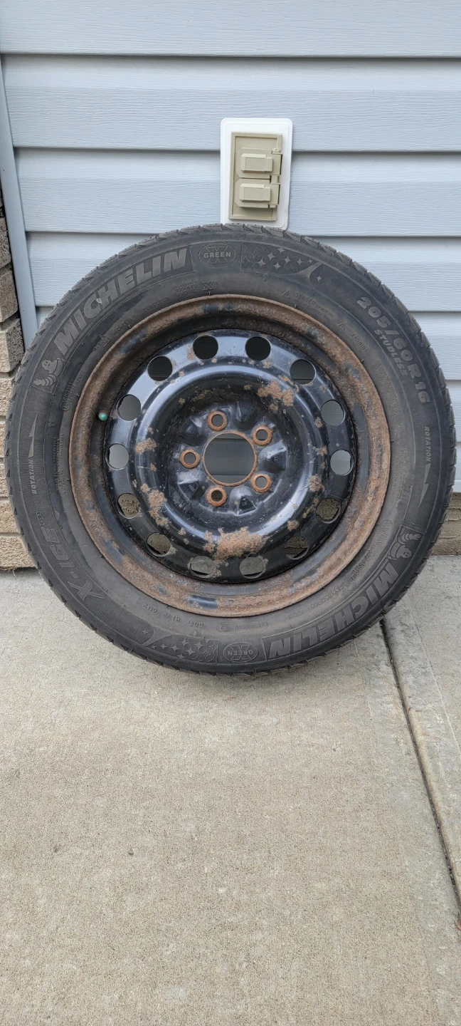 Michelin  X-ice 205/60R16 w/rims