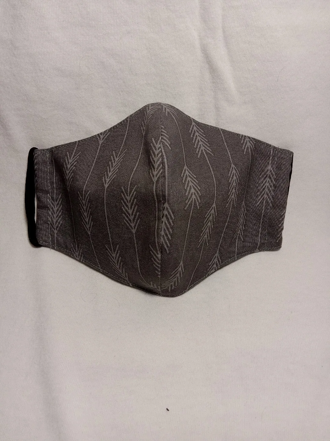 Handmade Grey Arrow Pattern Face Mask image indicator(2)