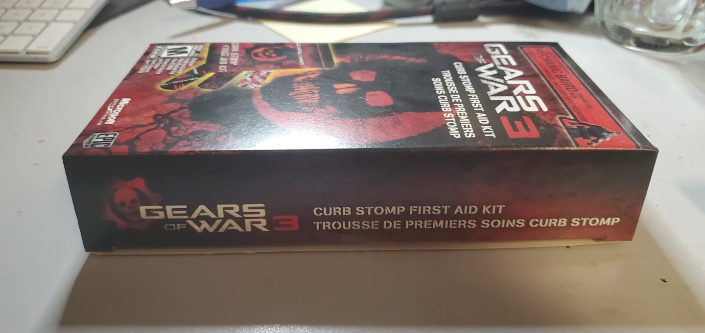 Rare Gears of War 3 Curb Stomp First Aid Kit - photo 2
