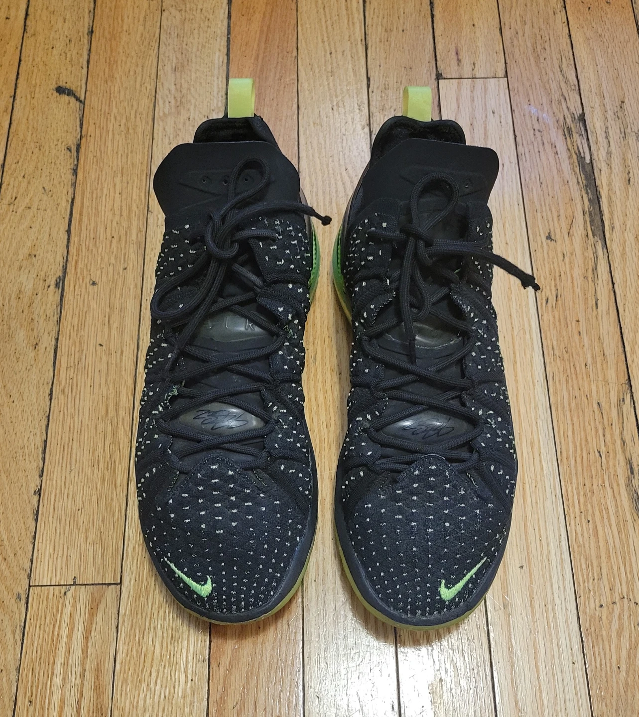 Nike LeBron 17 Black/Lime US 10.5