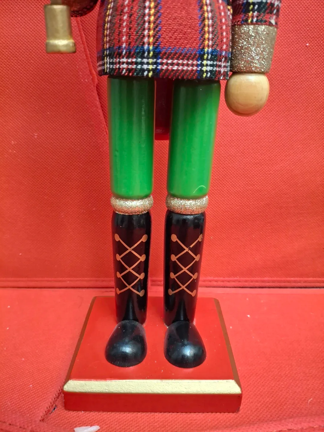 Festive Nutcracker Figurine image indicator(3)