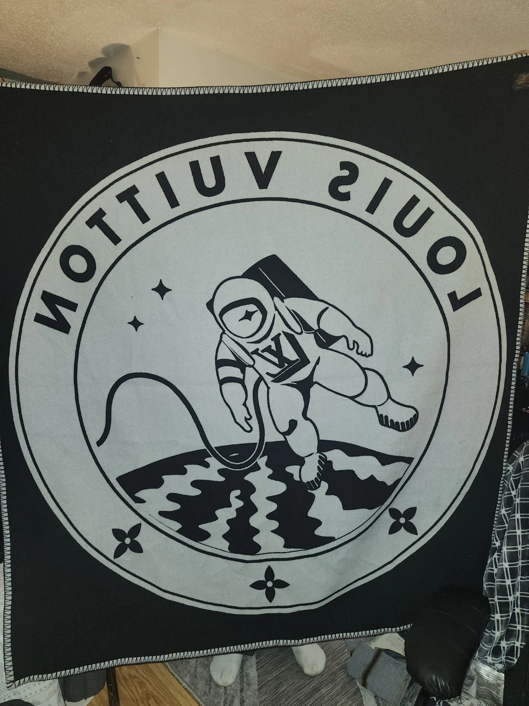 Louis Vuitton Astronaut Blanket - photo 2