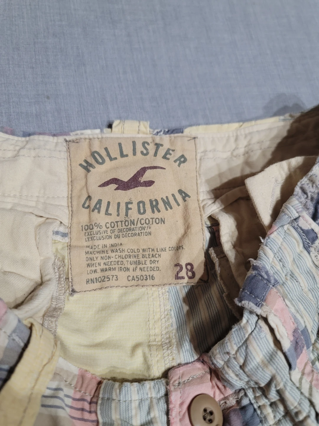 Hollister Men's Pastel Plaid Patchwork Cargo Shorts Sz 28 - photo 2