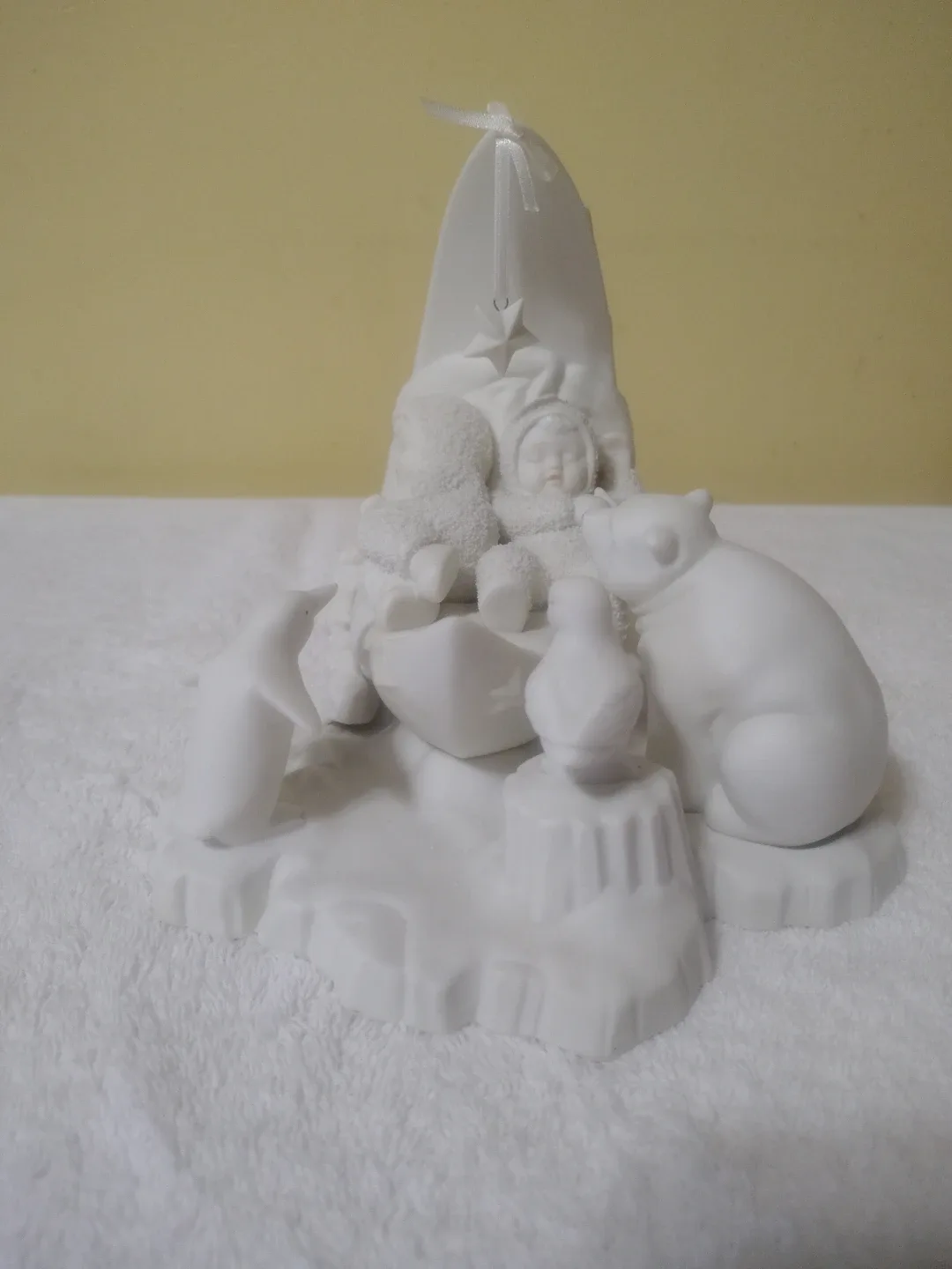 Snowbabies "Dream A Little Dream" Figurine image indicator(2)