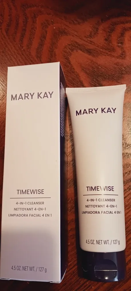 NEW !! Mary Kay TimeWise 4-in-1 Cleanser - New! image indicator(3)