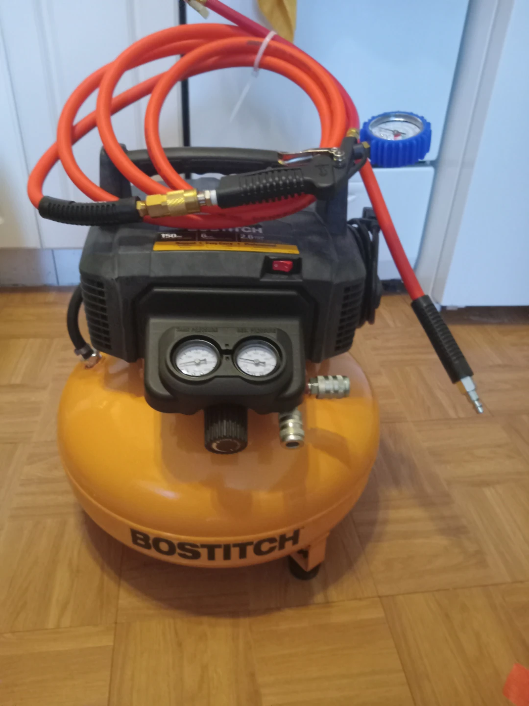 BOSTITCH 2.6 Gallon Air Compressor