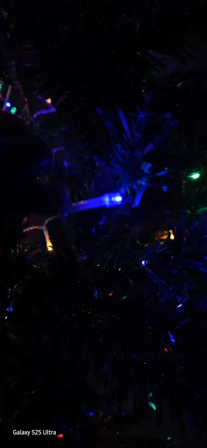 Pre-lit Artificial Christmas Tree image indicator(2)