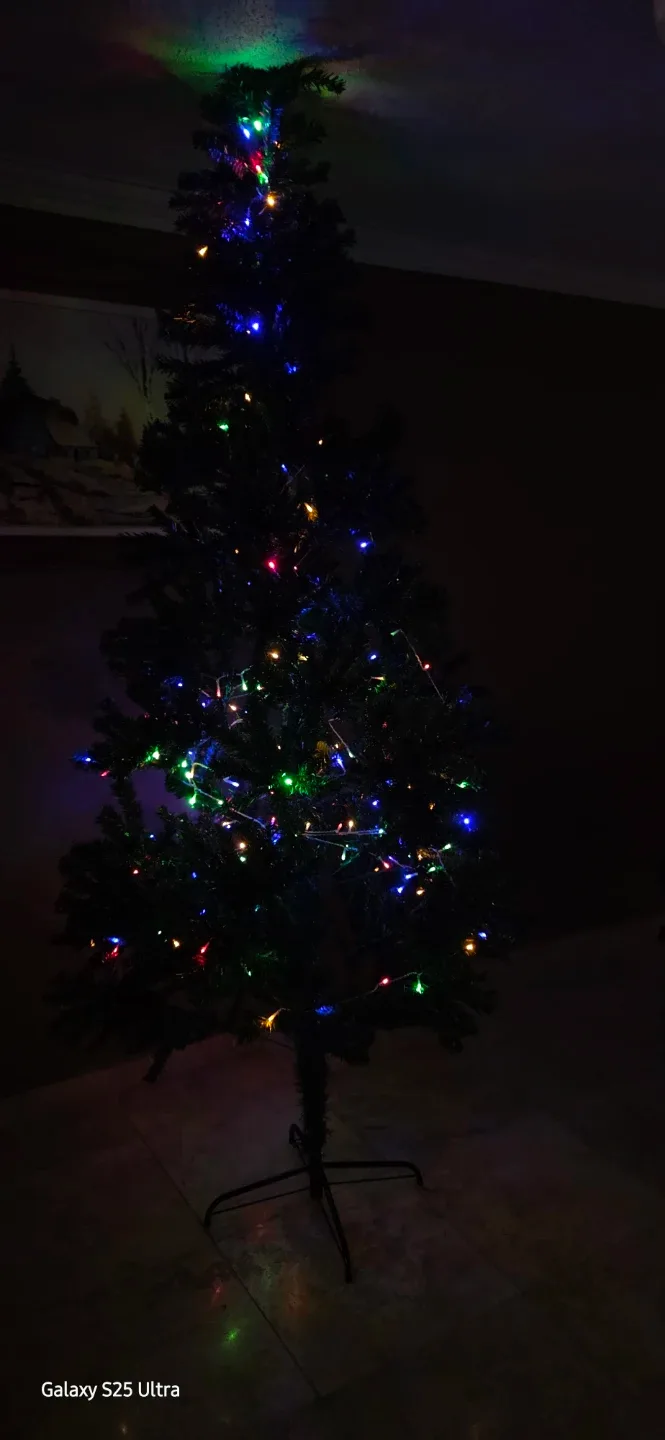 Pre-lit Artificial Christmas Tree image indicator(5)