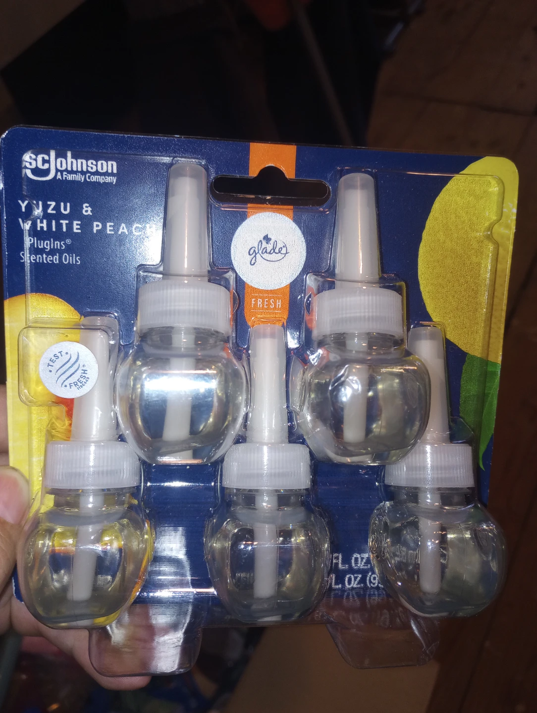 Glade Yuzu & White Peach Plugins Scented Oils