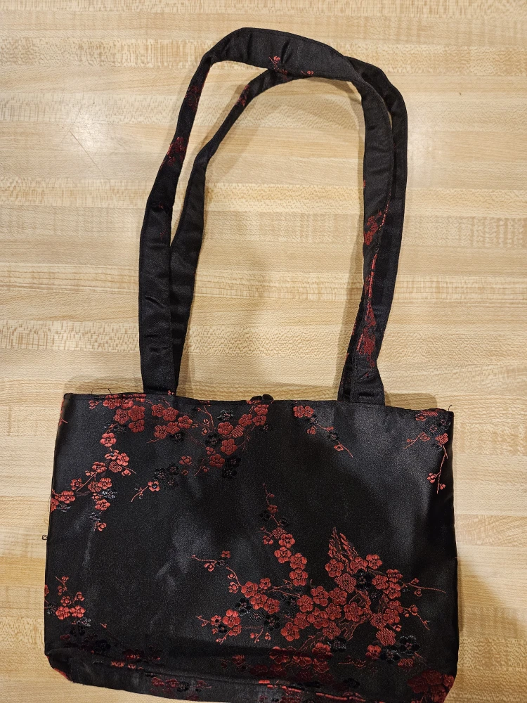 Floral Embroidered Black Purse - photo 2
