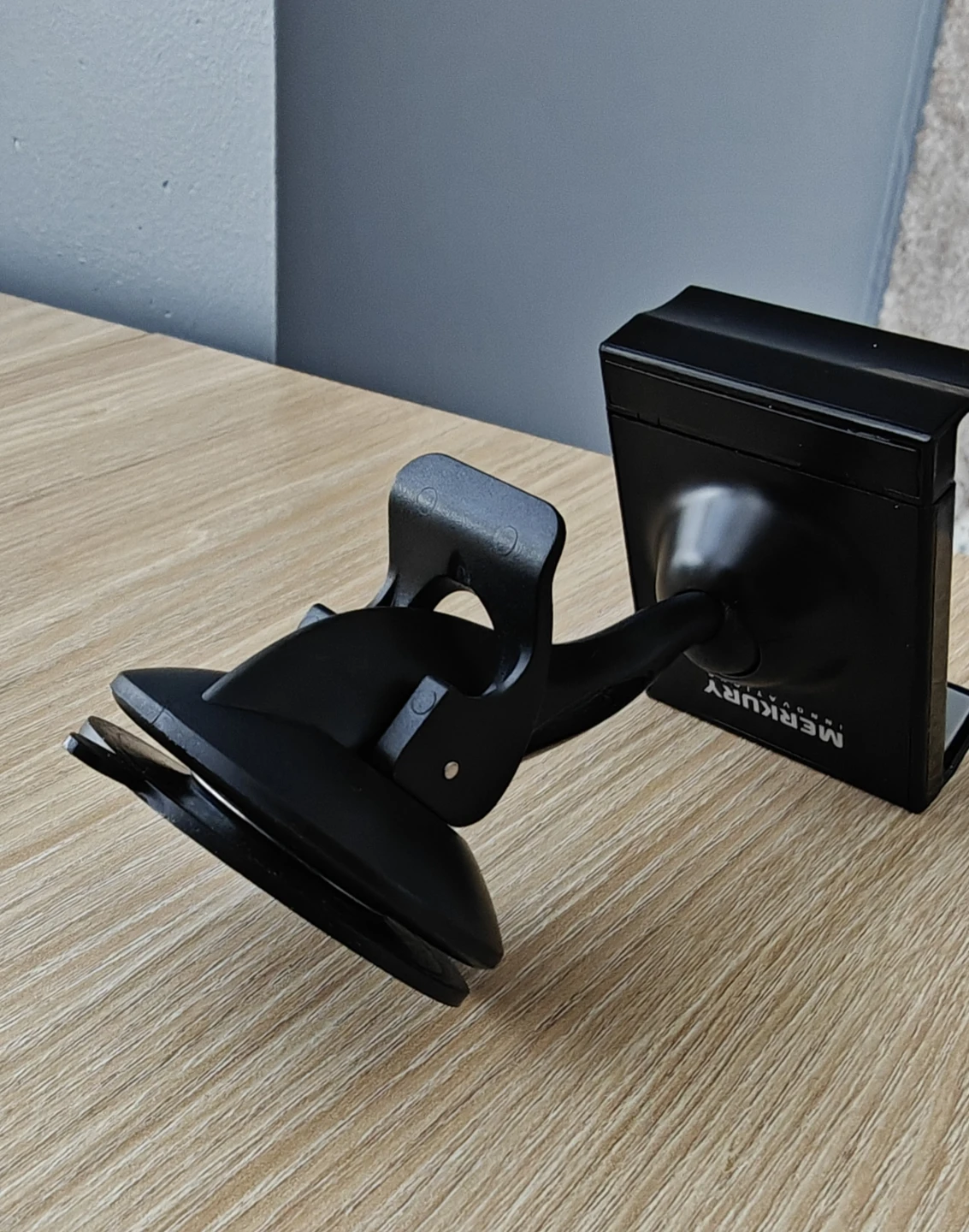 Merkury Car Suction Phone Mount–like new - photo 2