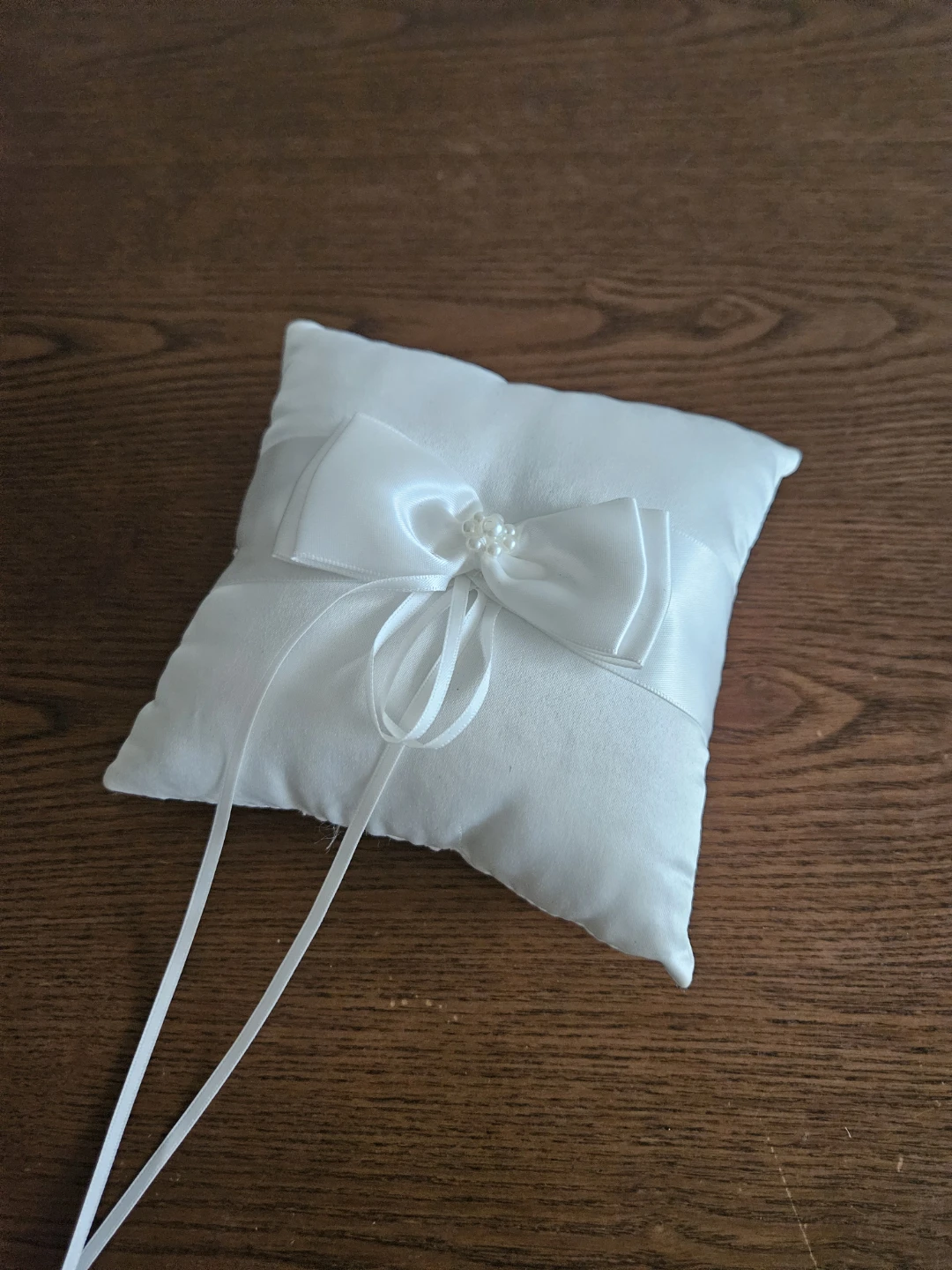 White Wedding Ring Pillow - photo 2
