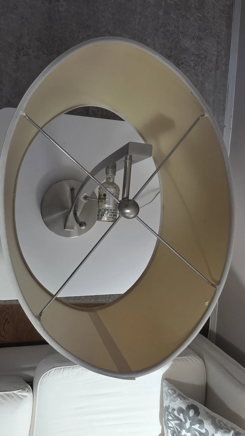 Table Lamp with Silver Base - photo 3