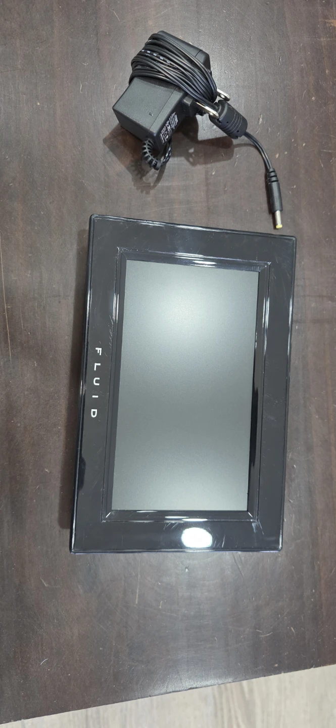 Fluid Digital Photo Frame with power cable
