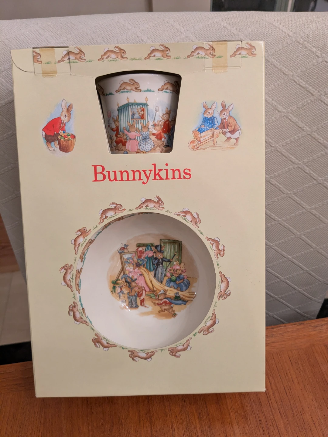 Royal Doulton Bunnykins 3-Piece Set Puppet & Magic show - photo 2