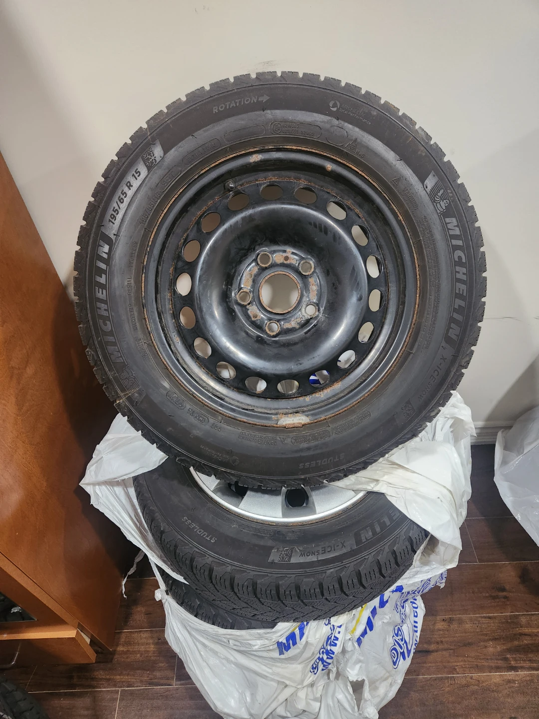 Michelin X-Ice Snow Tires 195/65R15 - photo 3