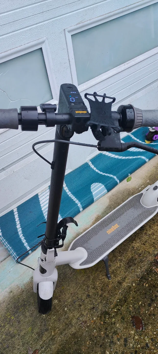 Segway Ninebot KickScooter MAX G30LP - Silver image indicator(6)