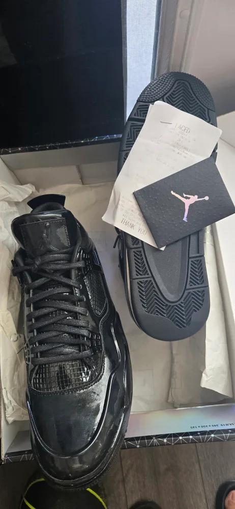 Jordans for sale image indicator(2)