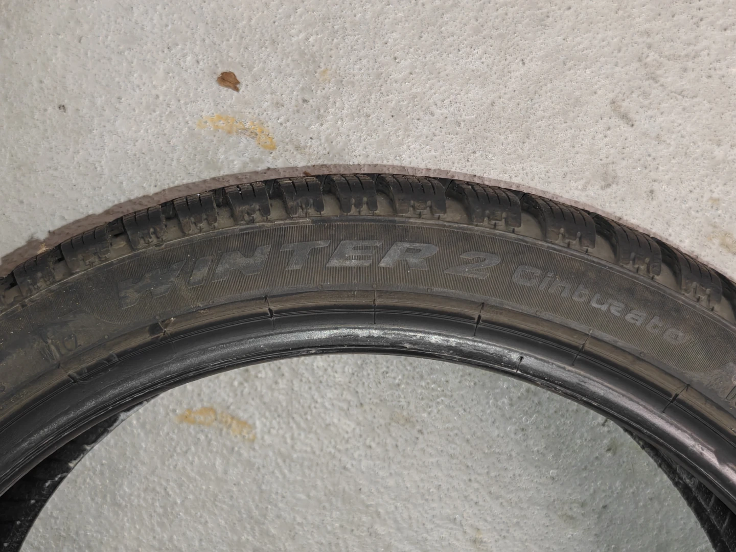 Pirelli Winter 2 Cinturato 215/40R18 Tire - set of 4 - photo 3
