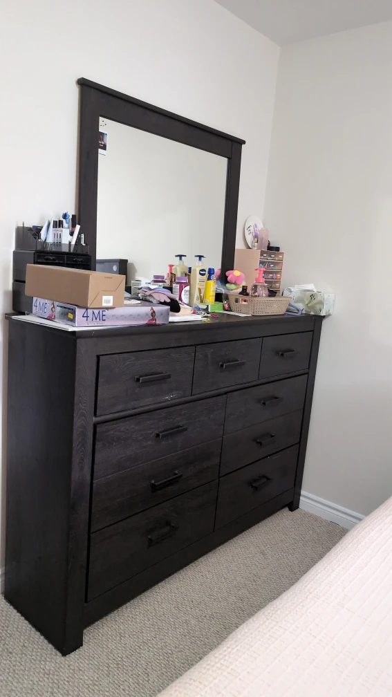 Queen Bedroom Set - Bed, Dresser, Nightstand - Dark Wood - photo 3