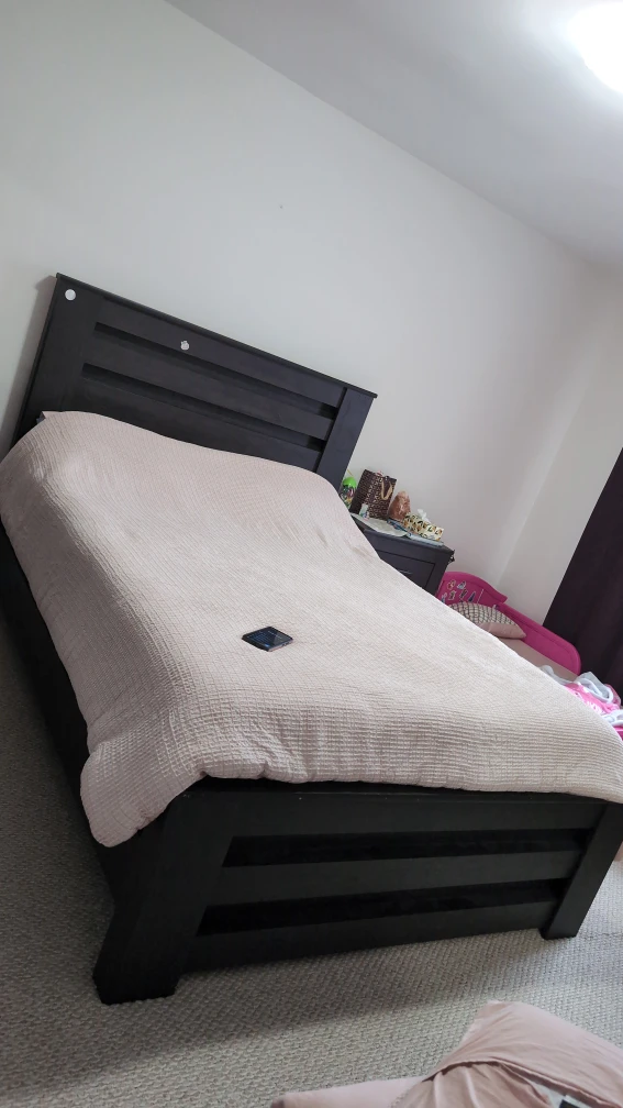 Queen Bedroom Set - Bed, Dresser, Nightstand - Dark Wood - photo 4