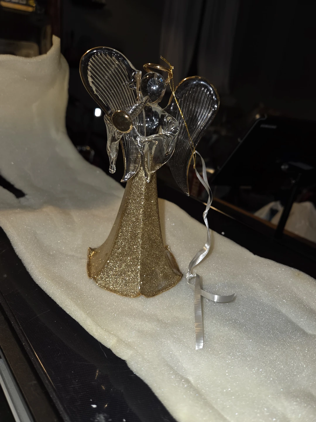 *BOXING DAY SALE*   Figurine - Clear & Gold