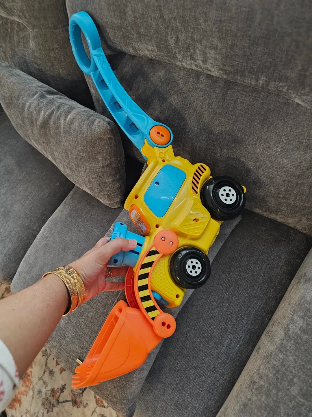 Kids Ride-On Digger Toy image indicator(2)