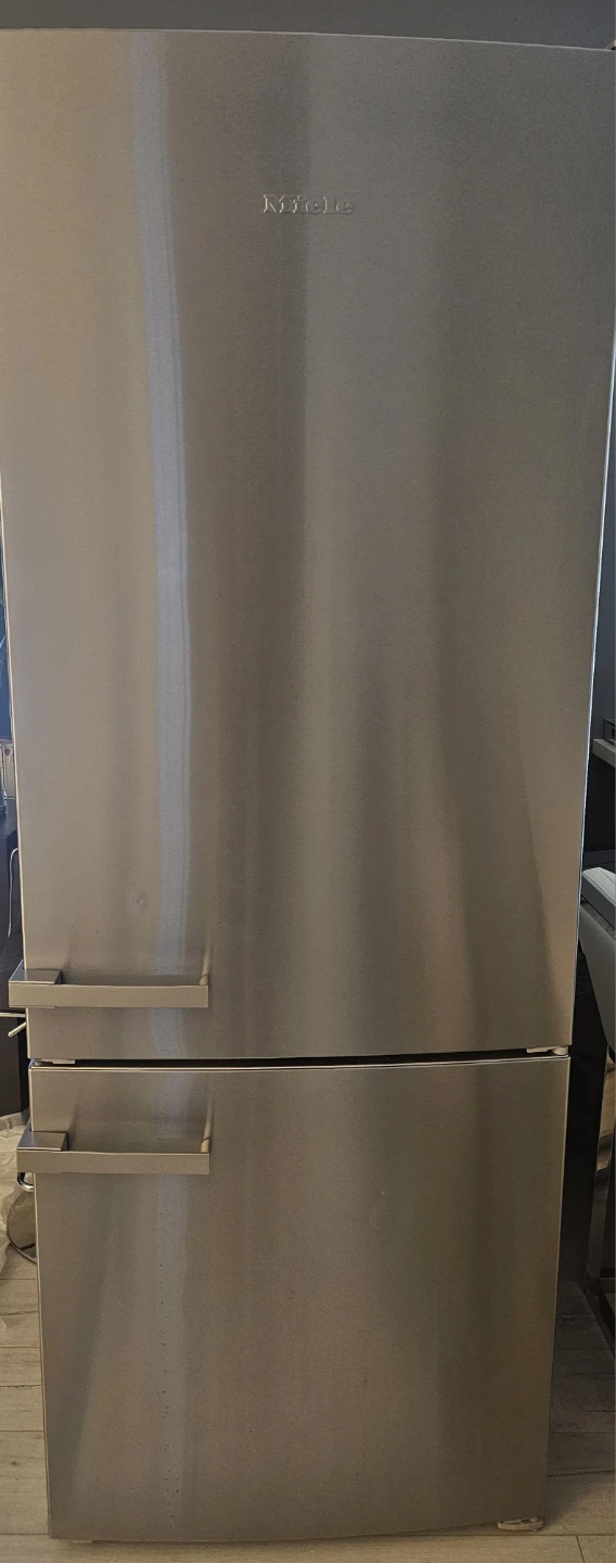 Miele Fridge - Excellent Condition